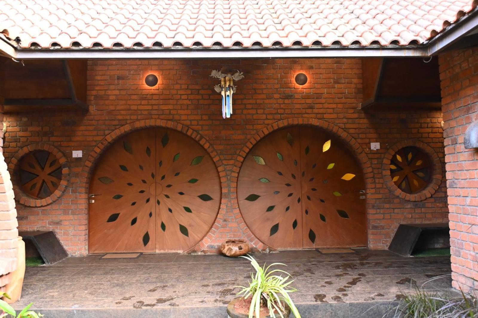 Bamboo And Bricks Resort Welhe Eksteriør bilde