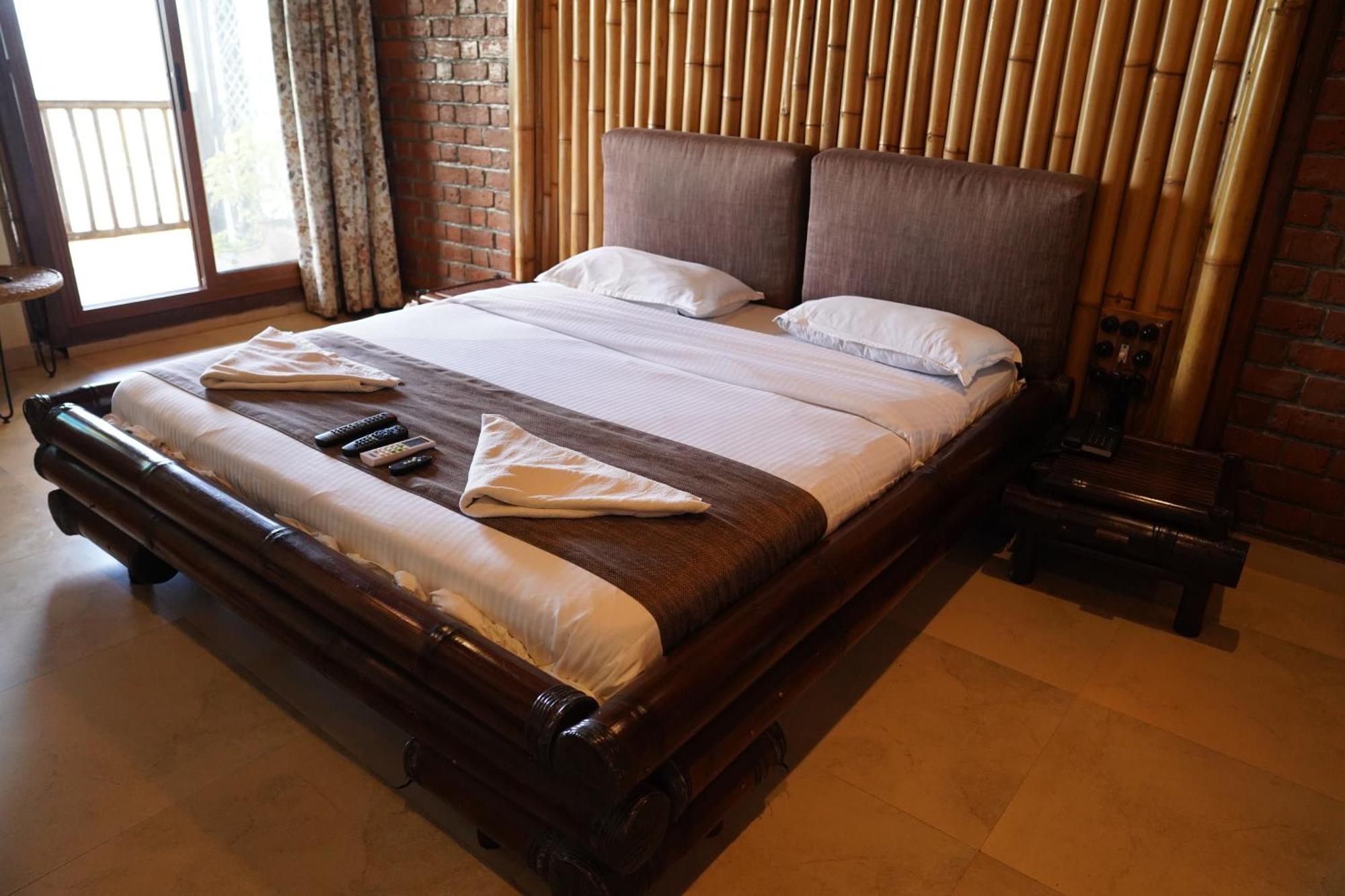 Bamboo And Bricks Resort Welhe Eksteriør bilde