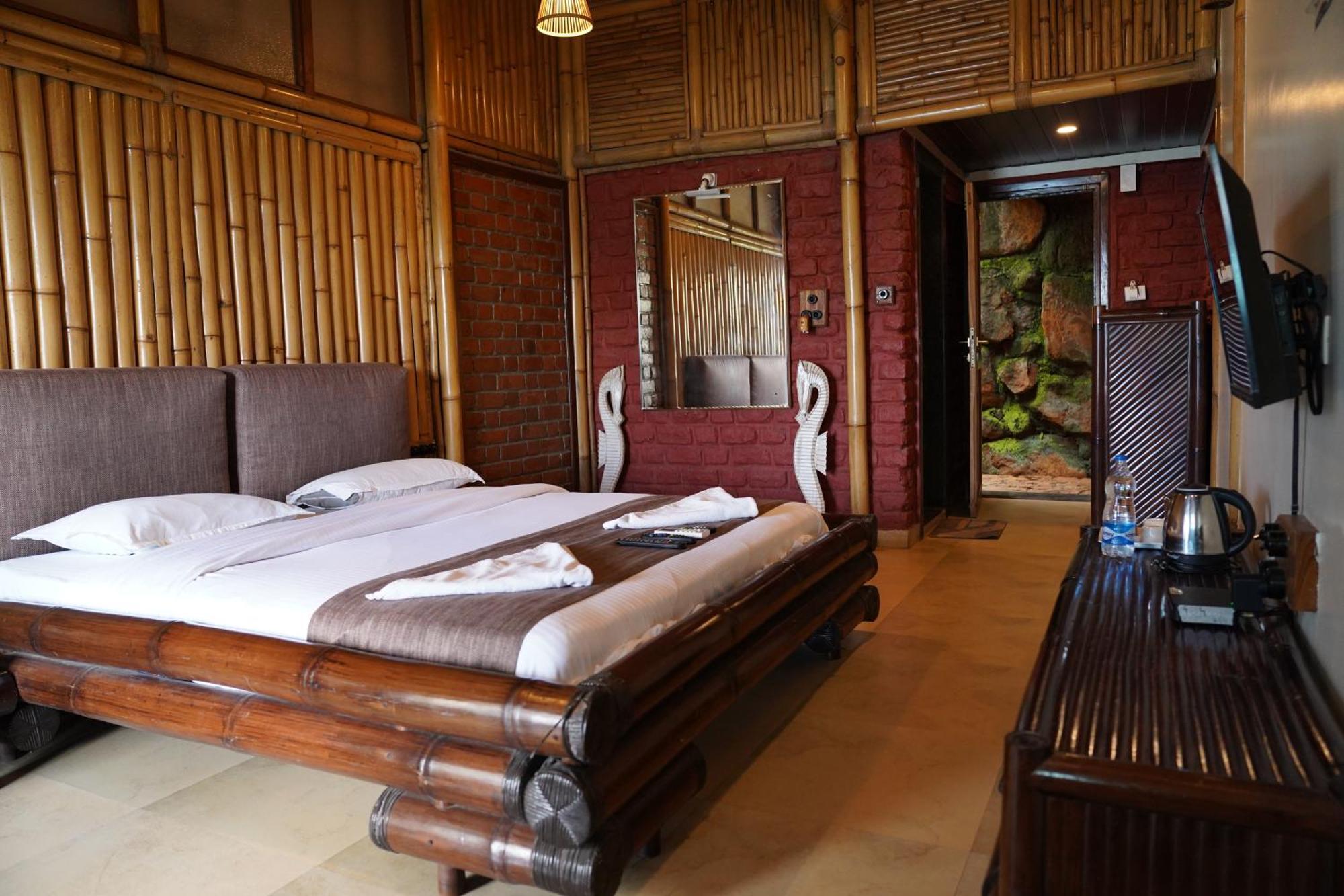 Bamboo And Bricks Resort Welhe Eksteriør bilde