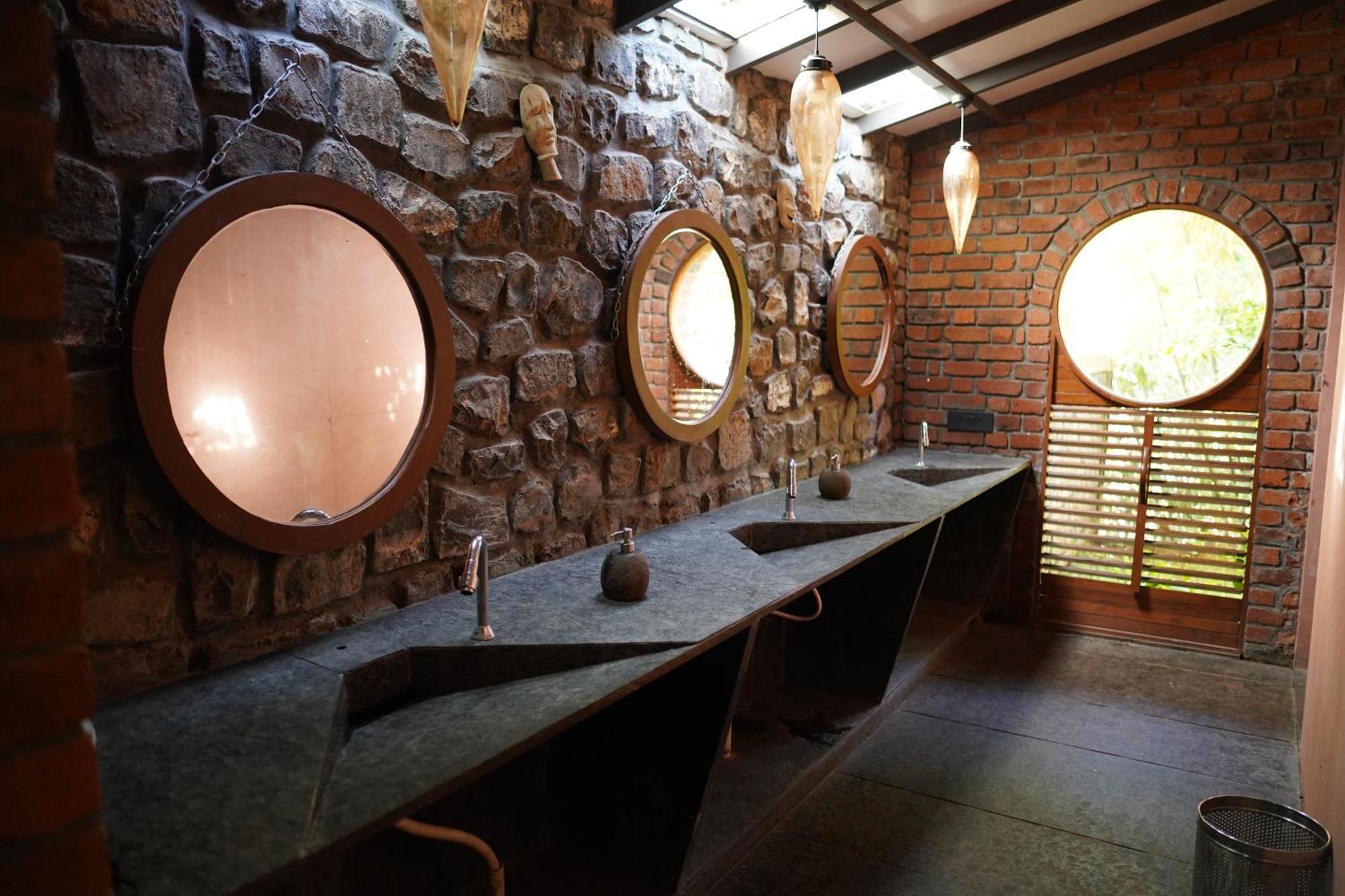 Bamboo And Bricks Resort Welhe Eksteriør bilde